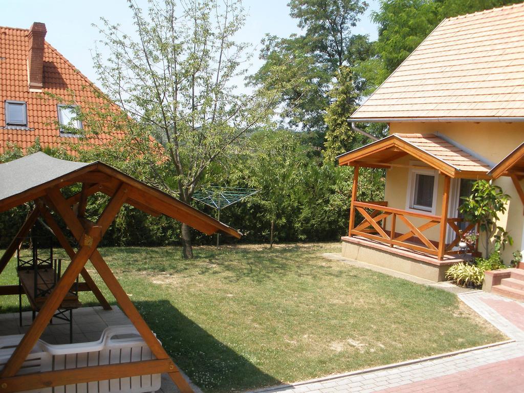 Mirtill Apartmanház Hévíz Esterno foto